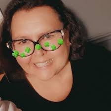 Amanda Woolner's Instagram, Twitter & Facebook