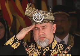 The sultan of kelantan sultan muhammad v today slaughtered two cows in conjunction with the aidiladha sacrificial ritual organised by the qurban jama'ie council, kelantan islamic affairs and malay customs council (maik) on the grounds of the perak jubilee islamic complex, sultan ismail petra. Sultan Muhammad V Tinggalkan Tahta Apa Artinya Untuk Malaysia