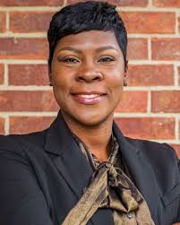 Danielle Patton's Instagram, Twitter & Facebook