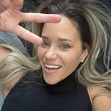 Nicole Worrell (nikkilei0785)