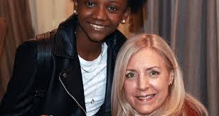 Lisa Greenfield's Instagram, Twitter & Facebook