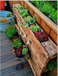 Pin Von Rossana Gallarza Auf Mooi Europaletten Garten Garten Und Outdoor Vertikaler Garten