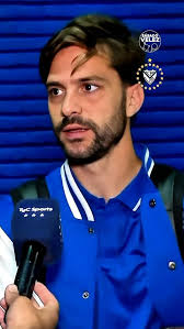 💣 ¡Confirmado! Guillermo 'Pol' Fernández es el segundo refuerzo de Vélez.  👉 Llega en condición de libre y firma contrato por 18 meses. 📌 Desde su  entorno nos confirman el acuerdo total con el club.