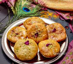 Mawa Kachori — sweet deep-fried pastry stuffed with mawa