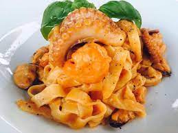 Tagliatele Cu Fructe De Mare Picture Of Restauant Senator Slatina Tripadvisor
