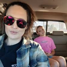 Who recommends a good hairdresser for blonde hair in Texarkana?