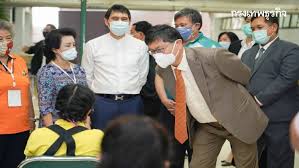 ราชวิทยาลัย จุฬาภรณ์ โรงพยาบาลจุฬาลงกรณ์ เปิดบริการรับลงทะเบียน ให้ผู้สูงอายุ ตั้งแต่ 70 ปีขึ้นไป ที่ไม่สามารถ ลงทะเบียน. Fxxdzdoy2mvckm