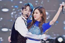 Check out what they have to say about their. 45 Jimin And Rose Ideas Jimin Blackpink And Bts Kpop Couples