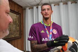 The squad overview lists all player stats for a selected season. Amor Pelas Luvas Goleiro Campeao Da Copa Sao Paulo Com O Inter Fala Da Inspiracao Na Carreira Inter Diario De Canoas