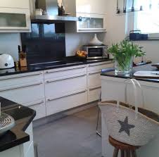 Alpina farbe … küche schwarz — vianova project. Arbeitsplatte Schwarz Weiss Kuchenzeile Grun Clatronic Pinke Kuchenwaage