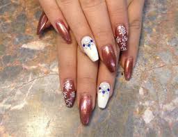 25 Top Notch Ballerina Shaped Nails Designs Sheideas Paint one of your finger a bright silver.