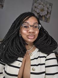 My name is Asante and I'm celebrating my 15th year loc-versary