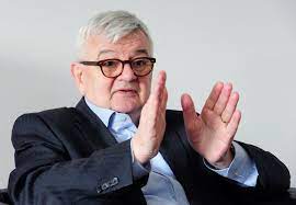 An alternative history of postwar germany, paul hockenos represents a specific, individual, material embodiment of a distinct intellectual or artistic creation found in missouri university of science & technology library. Joschka Fischer Im Interview Deutschland Blockiert Sich Selbst Und Damit Europa Politik Tagesspiegel