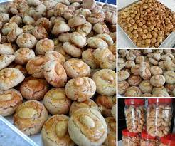 Tepung gandum tepung jagung majerin esen vanila gula ising kacang. Resipi Biskut Mazola Mudah Tapi Sedap Hanya Guna 4 Bahan Sahaja