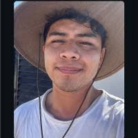 100+ perfiles de «Carlin»