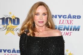 Tanya roberts live chats on facebook every saturday!. Hy1e6fgt Dpyhm