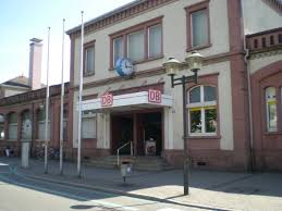 Hier treffen sich die beiden hauptstrecken der. Bahnhof Offenburg Fotos 6 Bahnbilder De