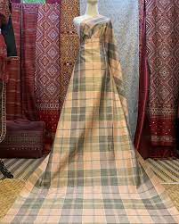 ผ าท กผ นค อผลงาน masterpiece on instagram ผ าไหมโสร ง ไหมบ าน ส ธรรมชาต ท งผ น ยาวท งหมด4เมตร หน ากว าง1เมตร ส หวานมาก ม ผ นเด ยว เท าน นนะคะ ราคาพ เศษ