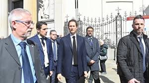 Perché a pasqua si mangia l'agnello? Folla Per La Messa In Ricordo Di Marella Agnelli L Arcivescovo La Famiglia Puo Ancora Far Molto Per Torino La Repubblica