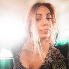 Esmeralda Solís (@solis_s10)