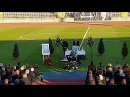 Trauerfeier Fur Peter Bircks Fca Prasident Klaus Hofmann Youtube