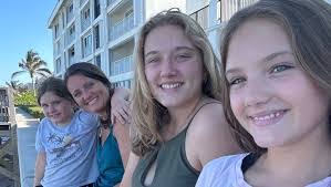 Jennifer Heintz's Instagram, Twitter & Facebook