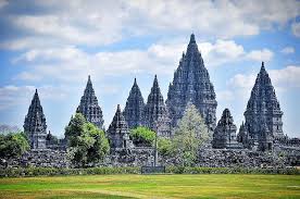 Beberapa arca peninggalan sejarah yang bercorak hindu antara lain sebagai berikut. Peninggalan Sejarah Hindu Dan Buddha Di Indonesia Belajar Mandiri Yuk