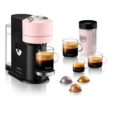 Partageons la joie dans chaque tasse grâce à notre collaboration avec les designers craig&karl. Nespresso X Chiara Ferragni 5 Questions A Chiara Ferragni Sur La Collab Du Moment Elle Quebec