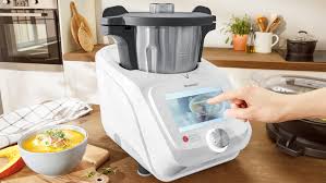Os mostramos un año más, los mejores robots de cocina para el año 2020. Lidl Agota En 72 Horas El Robot De Cocina Que Le Hace La Competencia A Thermomix Y Cuesta Solo 359 Euros Gastro