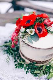 Unter dem namen long fong tarng germany bieten wir außergewöhnliche traditionelle kuchen und gebäcke aus taiwan an. Winterliche Alpenhochzeit In Beerentonen Hochzeitstorte Von Silvia Fischer Echte Kuchenliebe Hochzeitstorte Winter Traditionelle Kuchen Beeren