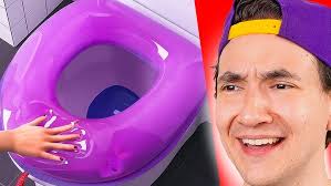 A DOLORES É MENTIROSA E TALARICA? 10 Perguntas Respondidas sobre Encanto