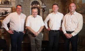 Blaue Funken: Vier Kommandanten erzählen aus 48 Jahren Kindertanzgruppe