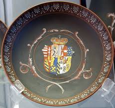 Il canovaccio del napoli vincente è il coro dei tifosi, negli ultimi minuti della partita, sul motivetto di una vecchia canzone dei righeira. File Napoli Servito Di Tazzine Con Stemma Araldico Borbone 1790 Ca 02 Jpg Wikimedia Commons