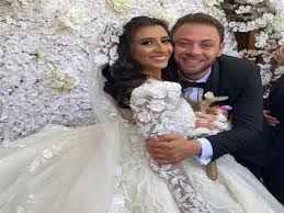 وقد نص العلماء على أن ‏ملامسة عين النجاسة لغير حاجة ممنوعة. 1ehhbo8b Hhjnm