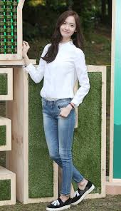 actress k pop group member singer kor おしゃれまとめの人気アイデア pinterest 百花 越智 ファッション 少女 時代 ユナ デニム ファッション