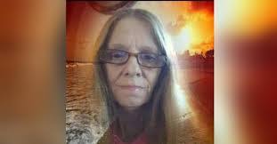 Robin Hammack's Instagram, Twitter & Facebook