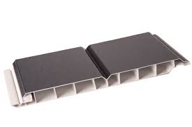 Kunststoffplatten sind rechteckige kunststoffplatten, die auf jeder seite mit schlössern zur befestigung aneinander versehen sind. Paneele Wand Und Decke 17 200mm Anthrazitgrau
