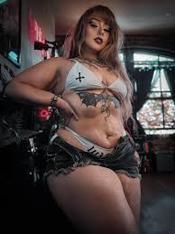 Lichlings - Free nude pics, galleries & more at Babepedia