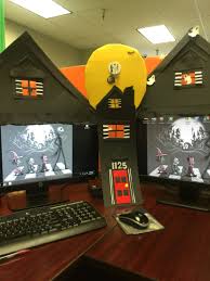 The halloween has spelt every corner of your home and neighborhood so people are competing to be the best with their halloween décor. 26 Images Of Amusing Halloween Office Decoration Themes Hausratversicherungkosten