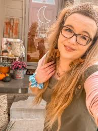 When to start decorating for autumn?