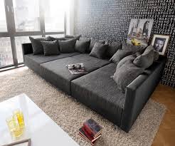 Big sofa in schwarz mit einer polyätherschaum polsterung schlaffunktion 4 große 4 mittlere und 4 kleine kissen b h t ca. Xxl Sofa Bilder Ideen Couch