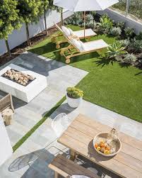 1 289 Likes 24 Comments Mindy Gayer Design Co Mindygayerdesign On Instagram Wishing We Were Spending O Urban Garden Design Small Gardens Garden Design