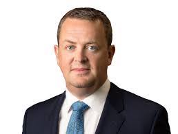 Andrew Ennis's Instagram, Twitter & Facebook