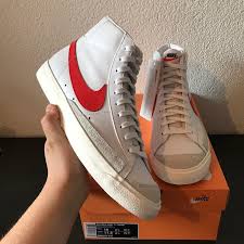 Nike Blazer Mid 77 Vintage Habanero Red Sail White Pin By Derek Vander Griend On Clothings In 2020 Nike Outfits Nike Nike Blazer