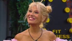 A post shared by pechino express (@pechinoexpress) on apr 14, 2020 at 3:17pm pdt. Maria Teresa Ruta Ha Fatto L Amore In Un Sarcofago Racconto Hot Al Gf Vip