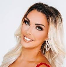 Kerri Mcshane's Instagram, Twitter & Facebook