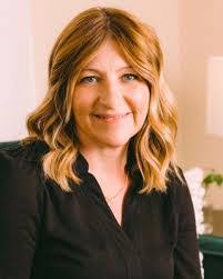 Cara Havens's Instagram, Twitter & Facebook