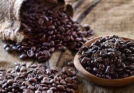 There's a common misconception with regards to light roast and dark roast caffeine levels. Coffee Different Roasts Different Health Effects Darker Roasts Better For Weight Loss Lighter Roasts Healthier Suppversity Nutrition And Exercise Science For Everyone