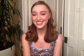 Phoebe dynevor had had quite the journey to get to where she is today as a famous and successful phoebe dynevor has undergone a stunning transformation. Phoebe Dynevor On Realizing She Had Chemistry With Rege Jean Page People Com