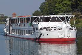 Situated on santa monica bay, it is bordered on. Santa Monika Auf Dem Dortmund Ems Kanal 27 9 2009 Schiffbilder De